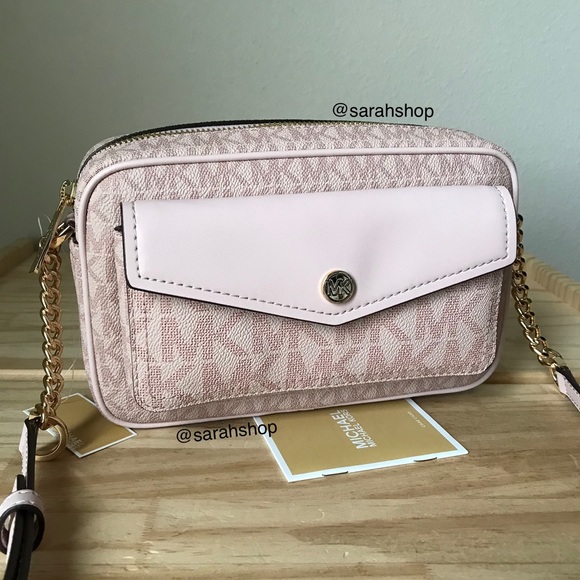 Michael Kors Handbags - 🌼Michael Kors Purse